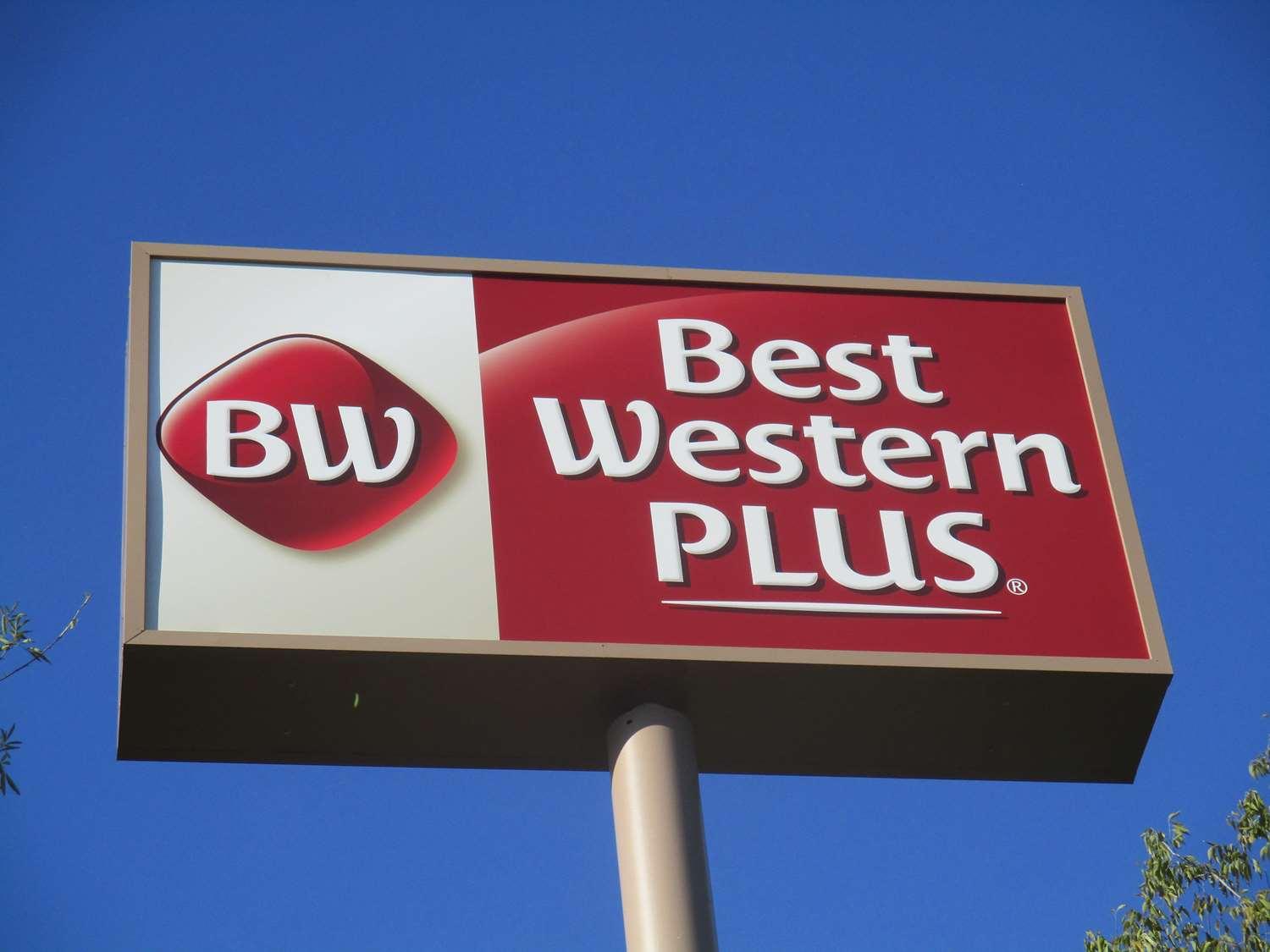 Best Western Plus Roland Inn & Suites San Antonio Buitenkant foto